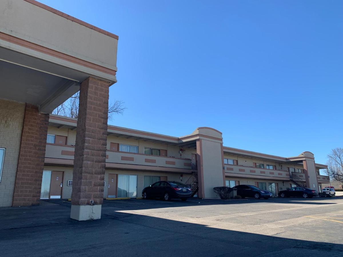 Haven Inn & Suites St Louis Hazelwood - Airport North Exterior foto
